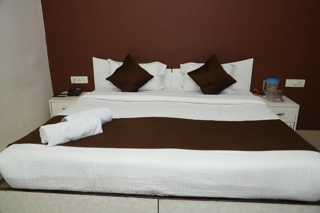 The Bagga Inn Jabalpur Exterior photo
