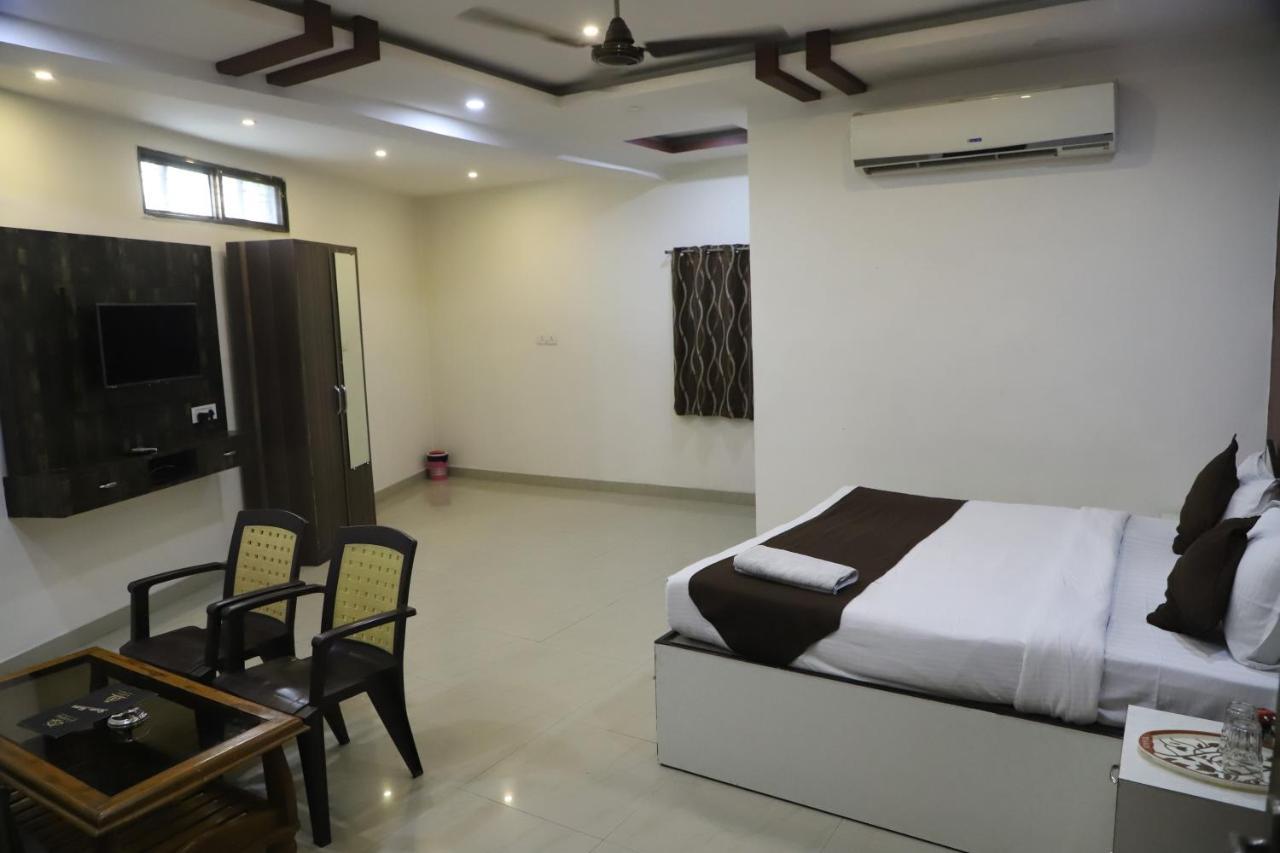 The Bagga Inn Jabalpur Exterior photo
